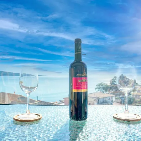 Rose & Dennis Luxury * Νικιάνα