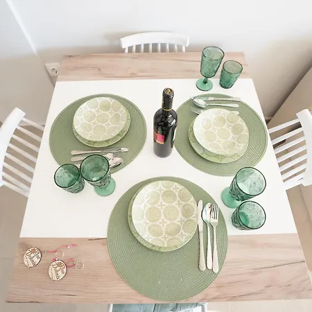 Rose & Dennis Luxury Νικιάνα